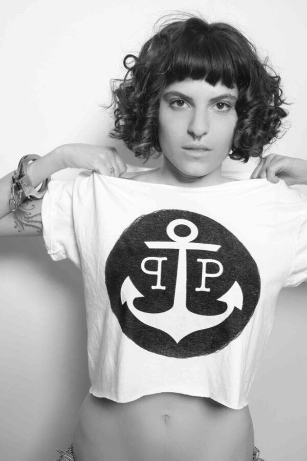 Branded T-Shirt Black & White – Amanda Bird: Beautiful Actress